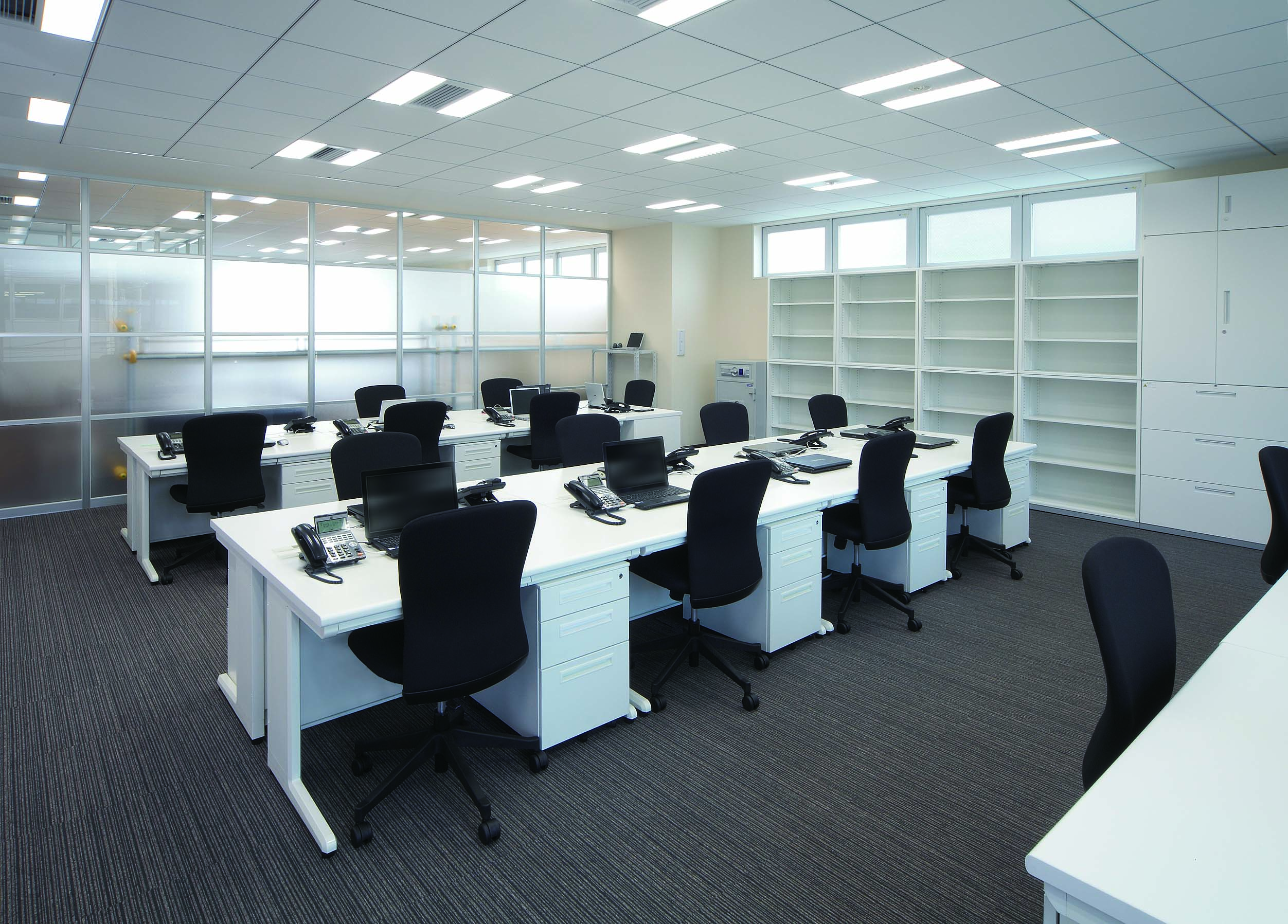 受付から内線で直接担当者に繋がります。