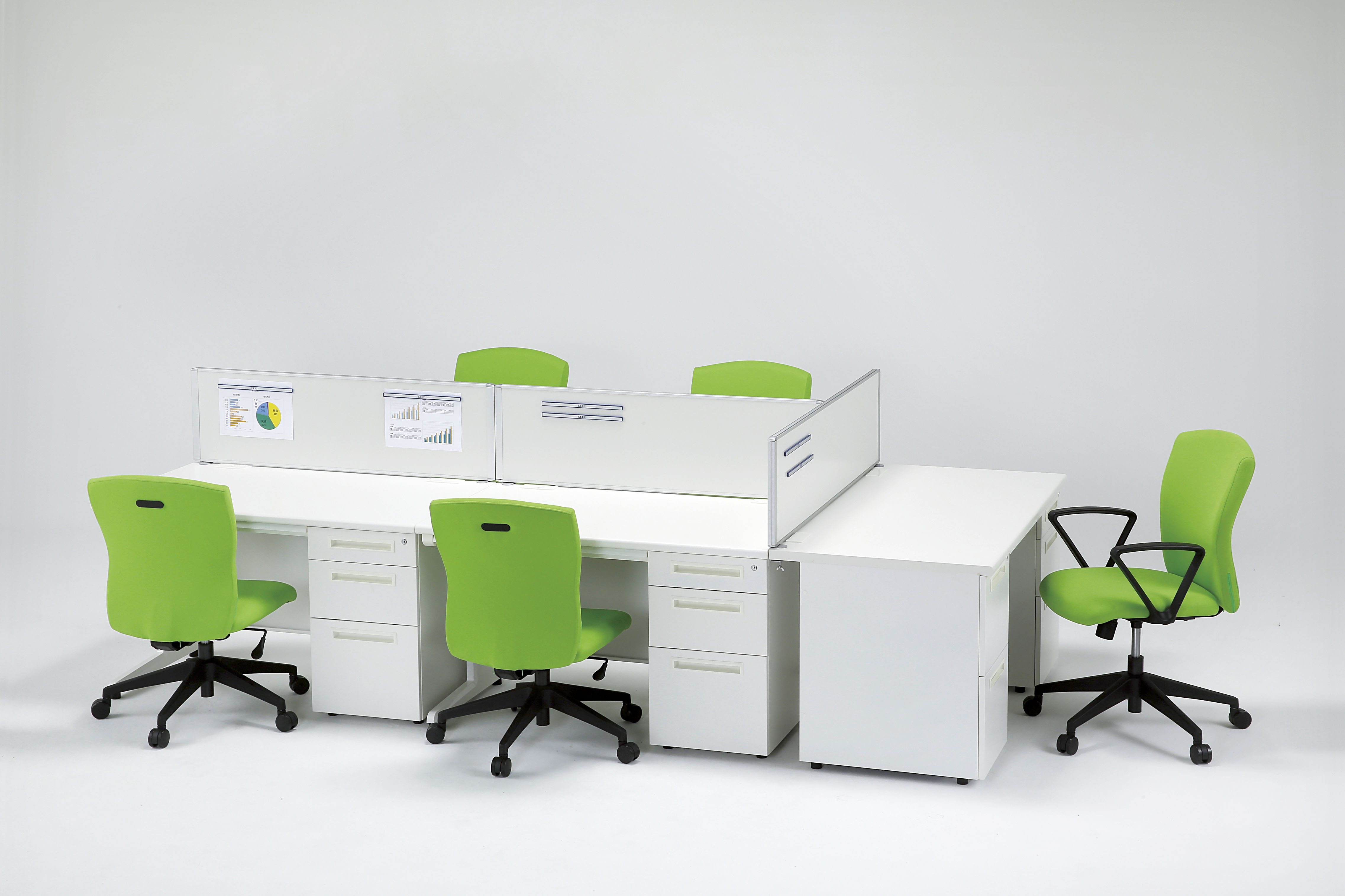 受付から内線で直接担当者に繋がります。